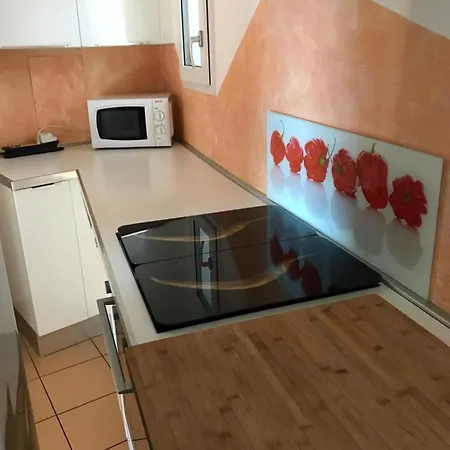 Rovio View & Relax, Di 4guests Apartment *